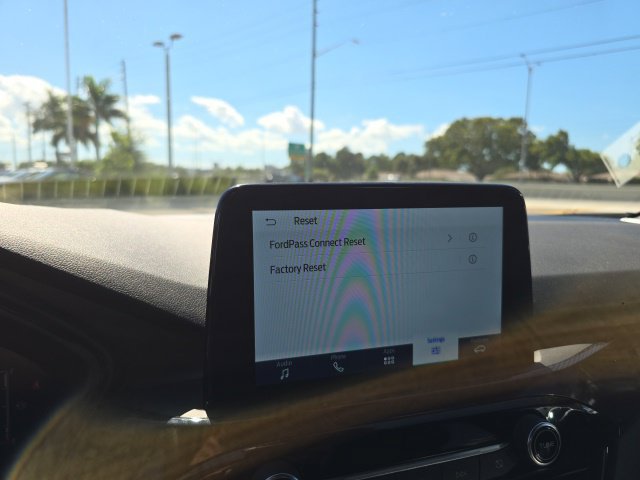 Used 2025 Ford Escape ST-Line FWD image 13