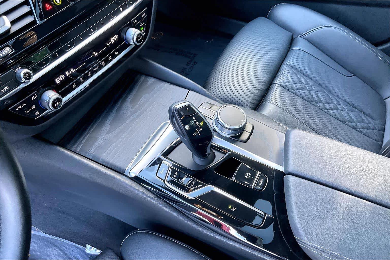 Used 2023 BMW 530i xDrive w/ Premium Package AWD/4WD image 16