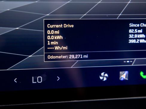 Used 2024 Tesla Cybertruck AWD Crew Cab image 11