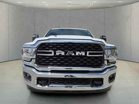 Used 2024 RAM 3500 Big Horn AWD/4WD image 9