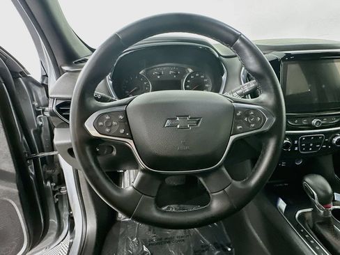 Used 2023 Chevrolet Traverse RS FWD image 16
