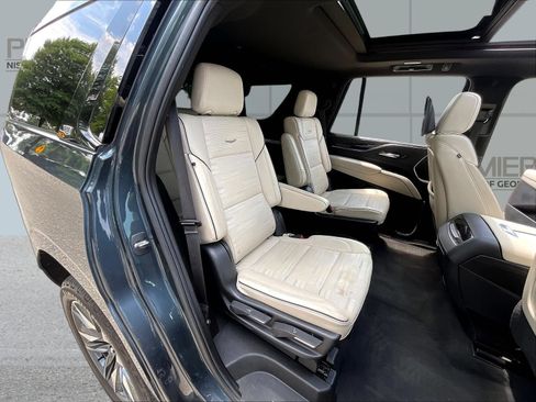 Used 2021 Cadillac Escalade Sport w/ Driver Assist Tech Package AWD/4WD image 27