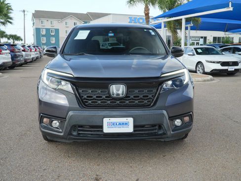 Used 2021 Honda Passport Sport image 2