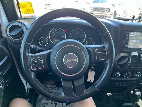 Used 2017 Jeep Wrangler Unlimited Sport w/ Quick Order Package 24S AWD/4WD image 16