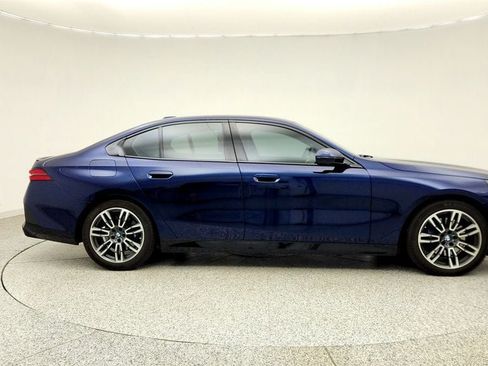 Used 2024 BMW 530i w/ M Sport Package RWD image 4