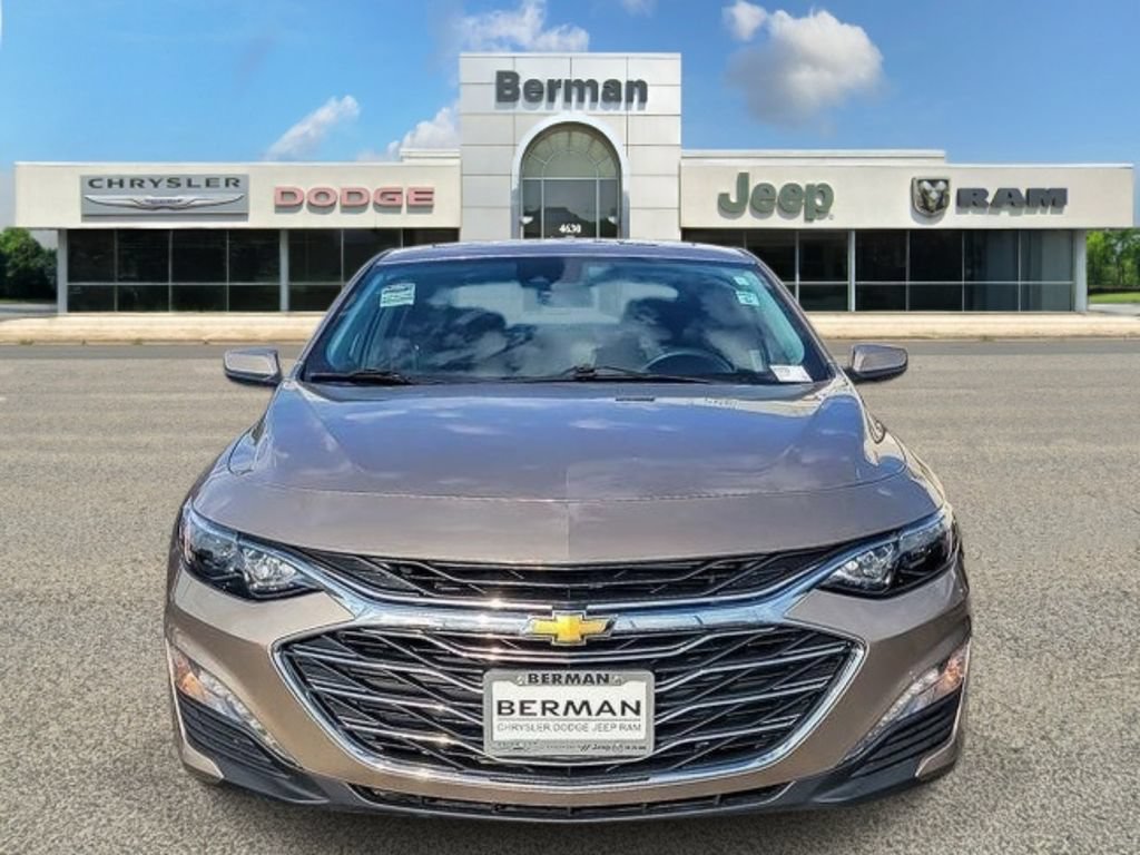 Used 2024 Chevrolet Malibu LT FWD image 8