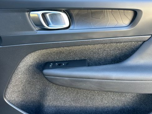 Certified 2023 Volvo C40 P8 Recharge Plus w/ Climate Package image 20