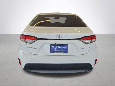 Used 2024 Toyota Corolla LE FWD image 8