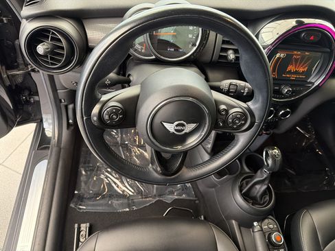 Used 2018 MINI Cooper 2-Door Hardtop FWD image 29