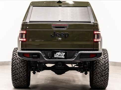 Used 2022 Jeep Gladiator Sport image 9
