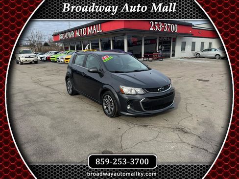 Used 2018 Chevrolet Sonic LT image 1