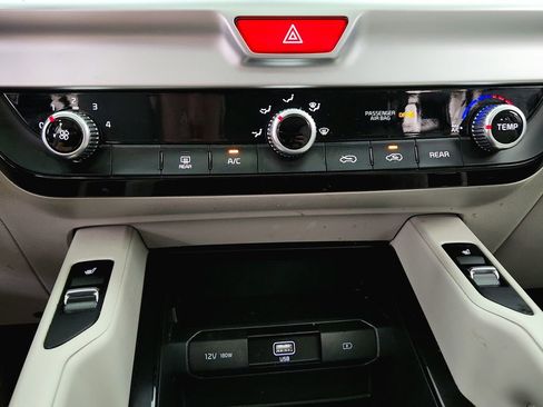 Used 2020 Kia Telluride S AWD/4WD image 16