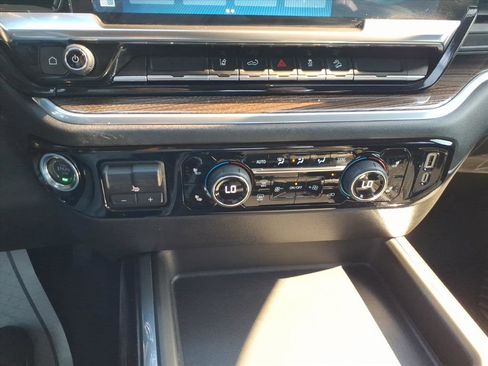 Used 2025 Chevrolet Silverado 2500 LT image 16