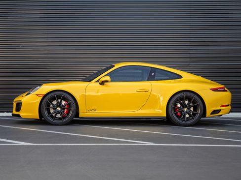 Certified 2017 Porsche 911 Carrera GTS RWD image 2