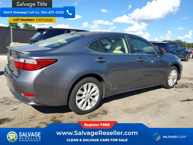 Used 2015 Lexus ES 300h w/ Navigation System Package FWD image 4