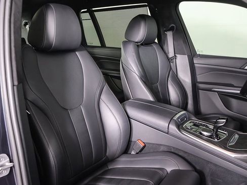 Used 2022 BMW X7 xDrive40i w/ M Sport Package image 33