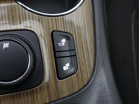 Used 2023 GMC Acadia SLE w/ Driver Convenience Package image 47