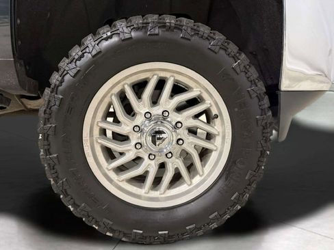 Used 2019 Chevrolet Silverado 2500 LT image 30