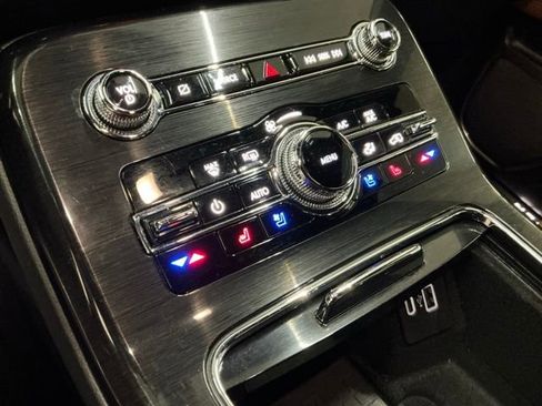 Used 2022 Lincoln Nautilus Reserve w/ Equipment Group 201A image 21