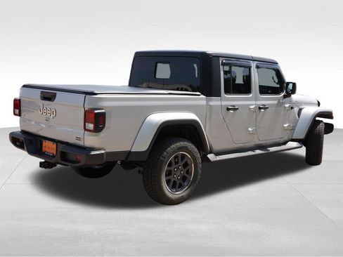 Used 2022 Jeep Gladiator Overland w/ Popular Equipment Package AWD/4WD image 5