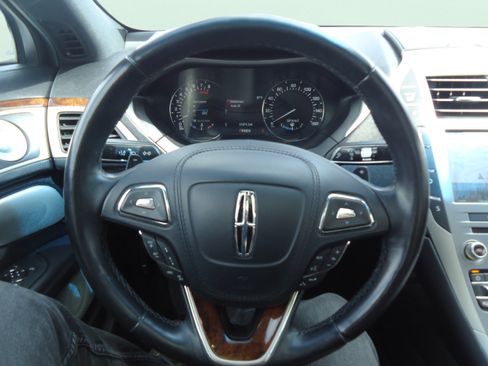 Used 2019 Lincoln MKZ Reserve w/ Luxury Package AWD/4WD image 13