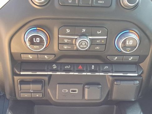 Used 2021 Chevrolet Silverado 1500 LT Trail Boss w/ Convenience Package II AWD/4WD image 26