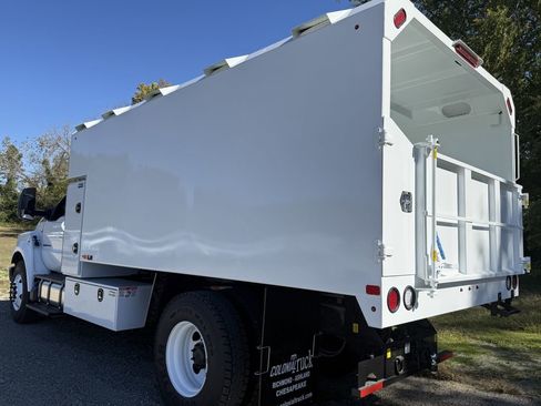 New 2026 Ford F750 2WD Regular Cab Super Duty image 5