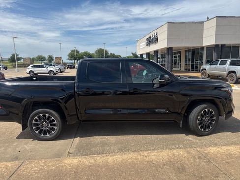 Used 2022 Toyota Tundra Platinum RWD image 8
