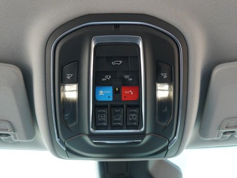 Used 2021 Jeep Grand Cherokee L Limited RWD image 28