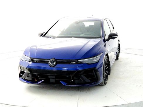 Used 2025 Volkswagen Golf R Black Edition image 2