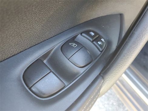 Used 2018 Nissan Rogue SL w/ Premium Package image 21