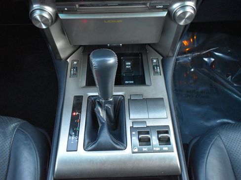 Used 2010 Lexus GX 460 image 24