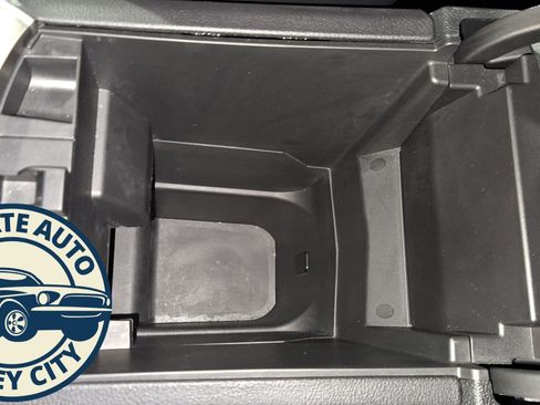 Used 2024 Ford Edge SEL image 15