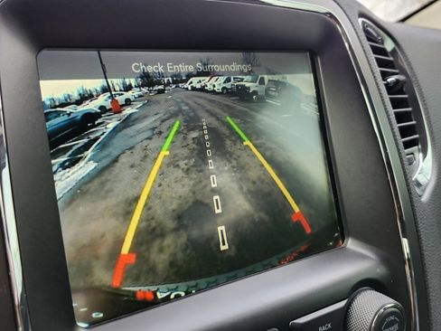 Used 2017 Dodge Durango GT w/ Nav & Power Liftgate Group image 2