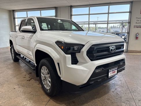 New 2026 Toyota Tacoma SR5 image 4