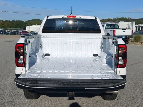 Used 2025 Ford Ranger Lariat w/ FX4 Off-Road Package image 11