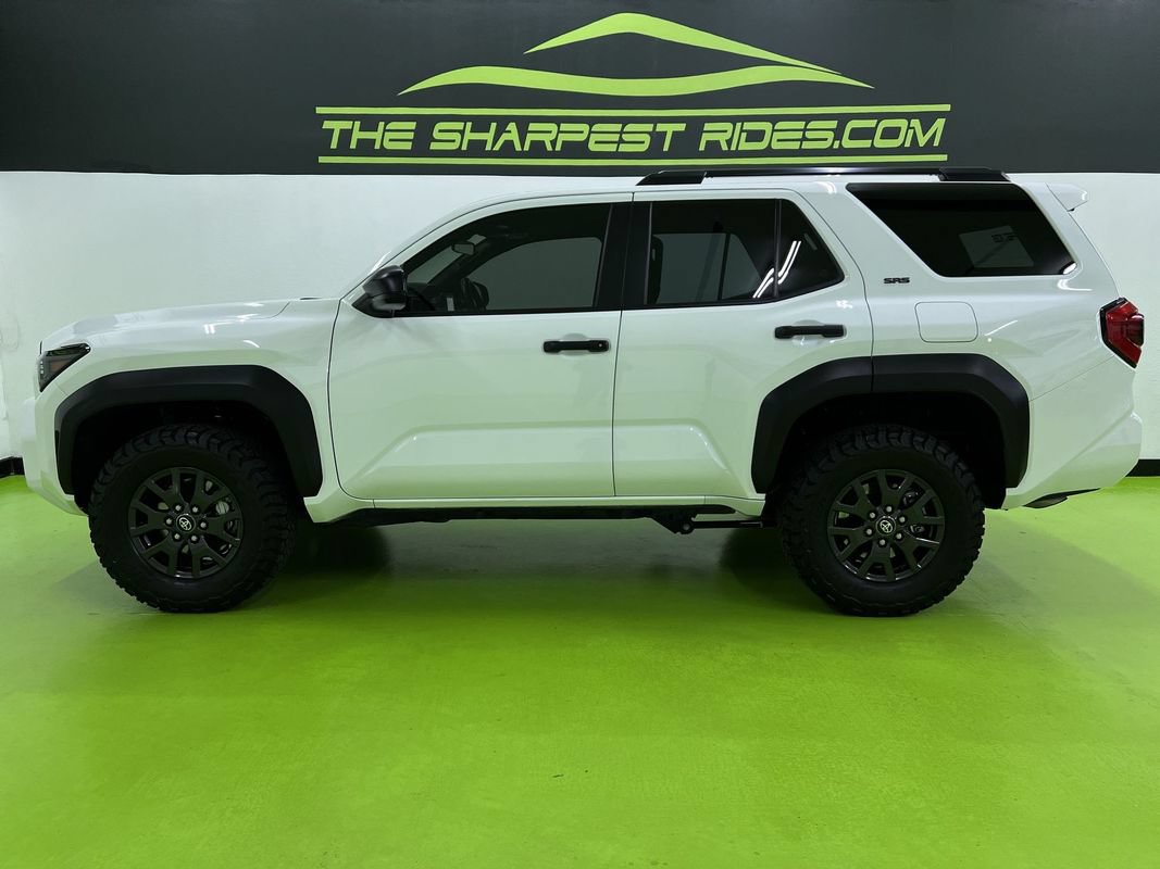 Used 2025 Toyota 4Runner SR5 AWD/4WD image 6
