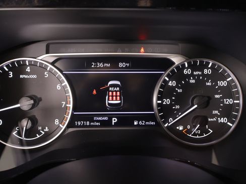 Used 2025 Nissan Pathfinder SV FWD image 4