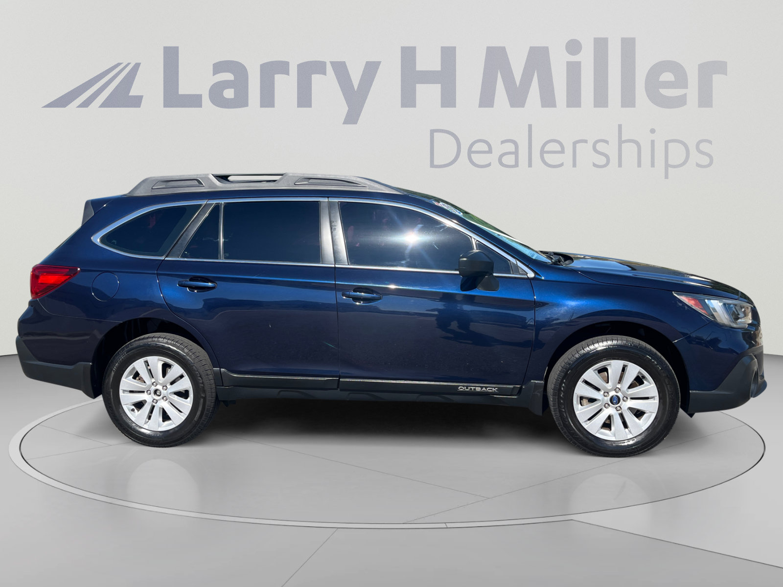 Used 2018 Subaru Outback 2.5i AWD/4WD image 6