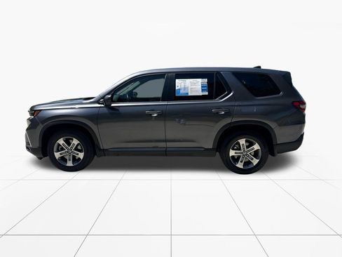 Used 2025 Honda Pilot EX-L image 4