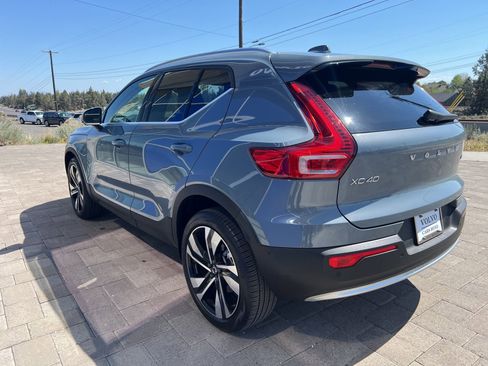 Used 2023 Volvo XC40 B5 Ultimate w/ Protection Package Premier AWD/4WD image 4