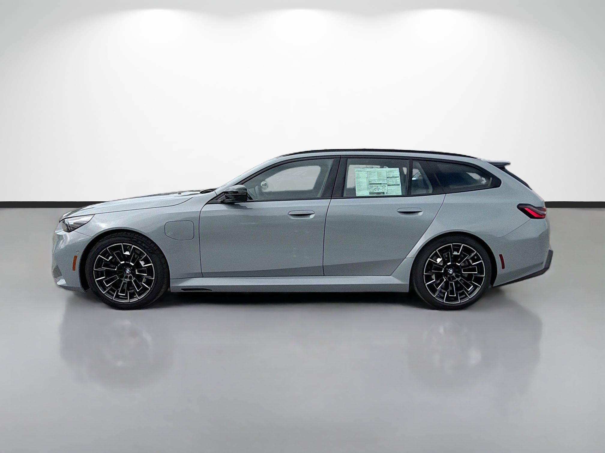 New 2027 BMW M5 Touring AWD/4WD image 6