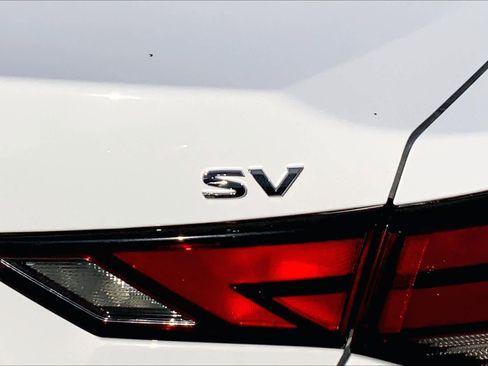 Used 2024 Nissan Sentra SV image 27