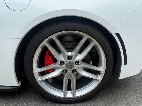 Used 2015 Chevrolet Corvette Stingray Coupe RWD image 16