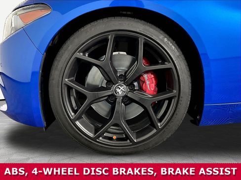 Used 2019 Alfa Romeo Giulia Ti w/ Nero Edizione RWD image 34
