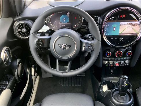 Used 2024 MINI Cooper S FWD image 5