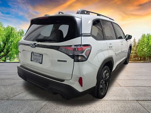 Certified 2025 Subaru Forester Limited w/ Popular Package image 4