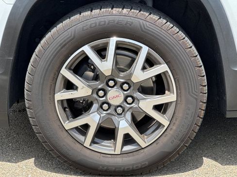 Used 2020 GMC Acadia SLE w/ Driver Convenience Package FWD image 47