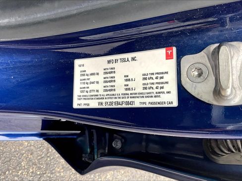 Used 2018 Tesla Model 3 Long Range AWD/4WD image 18