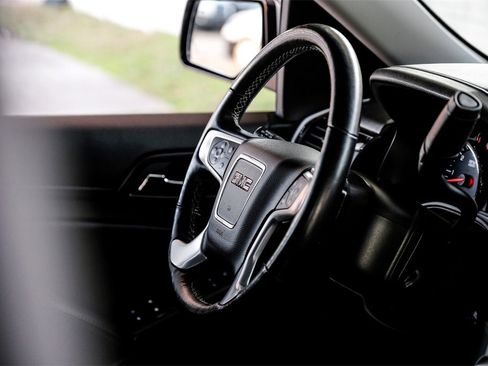 Used 2018 GMC Yukon SLT w/ Open Road Package image 12